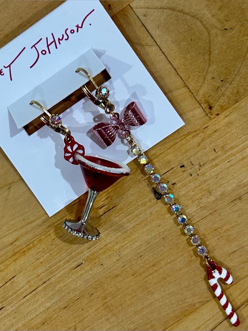 Betsey Johnson Peppermint Martini Christmas Mismatched Dangle Drop Earrings